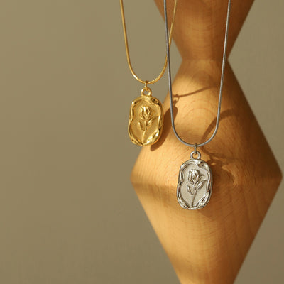 Tulip Necklace