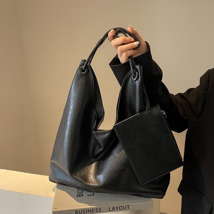 Abby Shoulder Bag