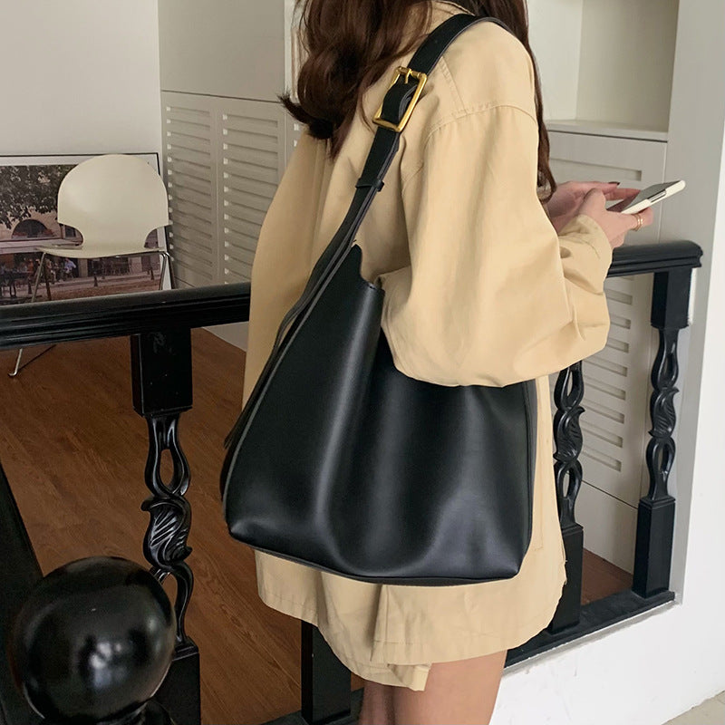 Retro Style Women's Bucket Bag-color black